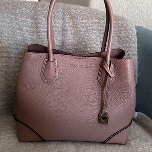 Michale Kors blush handbag
